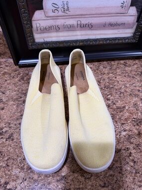 Sonoma Pale Yellow Slip-On Canvas Sneakers, Size 8 1/2 Medium